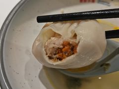 蟹粉小笼-馋三尺蟹粉小笼(人民广场店)