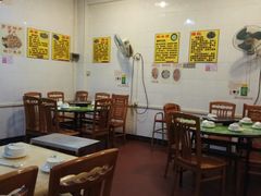 大堂-华哥新鲜猪精品美食