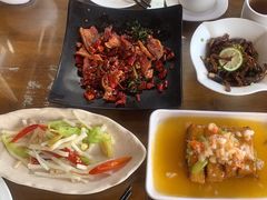 -隔壁老王·家常云南菜(花巷店)