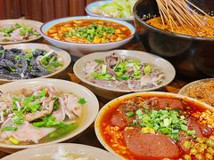 -谢老五跷脚牛肉·非遗传承店