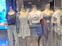 -Hollister(天环广场店)
