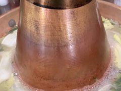 -果松木炭酸菜铜火锅·外婆参鸡汤