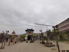 -敦煌古城