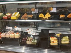 面包甜点陈列柜-欧式面包坊(青岛万象城店)