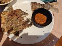 -肥肥虾庄·金牌油焖大虾(汉街SKP店)
