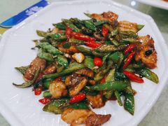 -鹏城人家海鲜酒家·23年老字号(较场尾店)