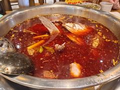 -肖肖酸萝卜鱼火锅(总店)