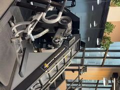 -岩顶健身(玄武店)