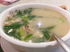 -鹏城人家海鲜酒家·23年老字号(较场尾店)