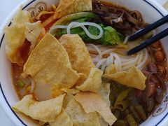 -弘束束柳州深巷螺蛳粉(珠江路店)