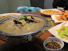 -老码头黑皮肘子锅包肉(赣水路店)
