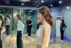 -STAR舞蹈工作室