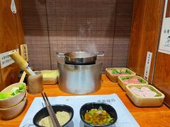 -独食火锅·半米屋台(直营总店)