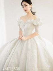 -Lady  Jane高端婚纱礼服馆