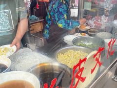 自助取餐区-吕家米皮