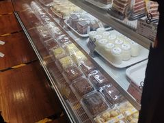 面包甜点陈列柜-新侨三宝乐面包店(崇文门店)