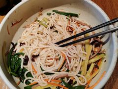 鸡丝凉米线-云海肴·汽锅鸡·云南菜(天山百盛优客店)