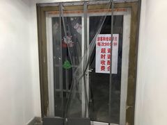 -虹桥河滨花园会所游泳馆