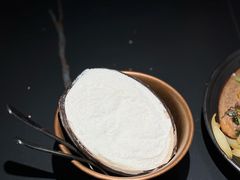 椰子味冰激凌-阿里家·新疆烤肉酒場 by MIG