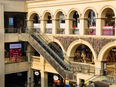 -王府井奥莱临潼小镇(临潼店)