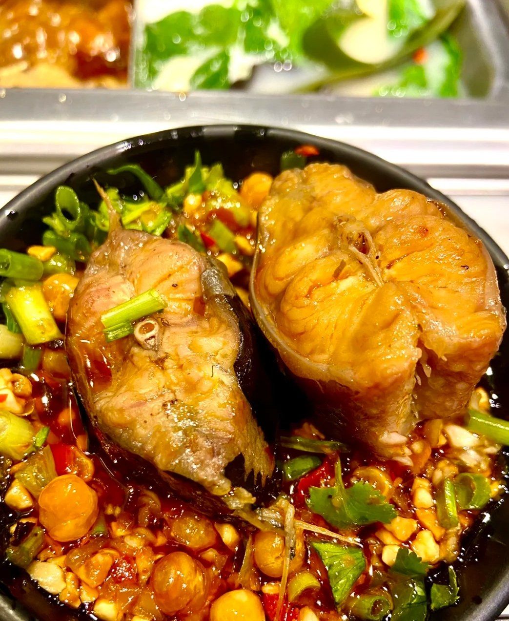 招牌梭边鱼鱼火锅必点!鱼肉鲜嫩得像在舌尖跳舞