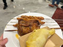 -金马门国际美食百汇(珞喻路店)