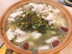 石橄榄炖鸡-洪大厨鸡煲(福田店)