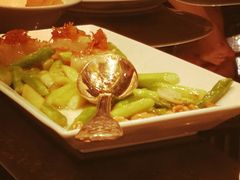 原只鲍鱼鸡粒酥-北京四季酒店·采逸轩