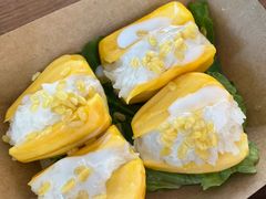 菠萝蜜饭-樾餐厅泰式海鲜火锅(民歌湖店)