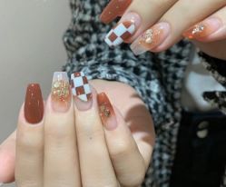 -悦指间美甲美睫