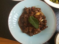 -鱼鲜饭香·招牌汽锅剁椒鱼头王