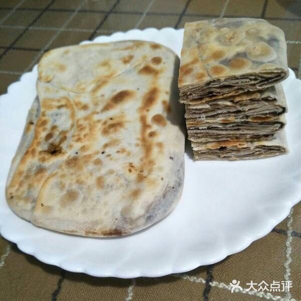 热乎乎的糖饼一端上桌就让人特别欲罢不能