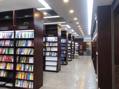 -新华书店(泉城路店)