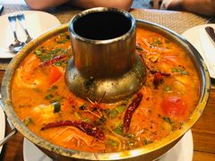 -Chom Cafe and Restaurant