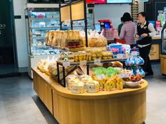 面包甜点陈列柜-仟吉(星汇维港店)