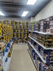 -来此探索玩具仓储店