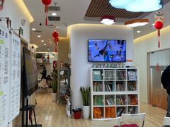 -猴有戏教育戏剧·音乐剧·主持口才·演讲朗诵辩论(环球港华师大校区)