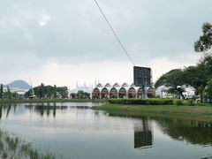 -巨鹰广场