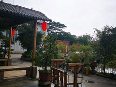 -龙回山庄