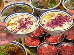 -云阿蛮云南生烫牛肉米线(奉贤路店)