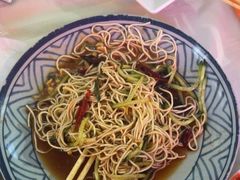 -霄汉牛三鲜湖北砂锅菜(万松园2店)
