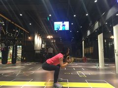 -VLines耀能运动24小时·月付制健身(京广桥店)