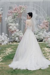 -台湾蔡美月婚纱租赁