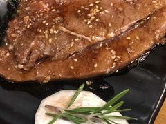 -唯成•韩国炭火烤肉 유성고기