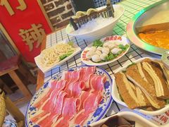 -山悦里 山野·鲜火锅(罗斯福广场店)