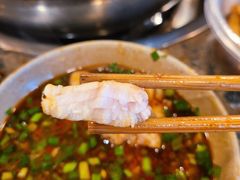 梭边鱼-肖肖酸萝卜鱼火锅(总店)