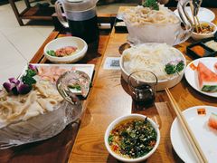 -佬土鹅肠火锅(扬中步行街店)