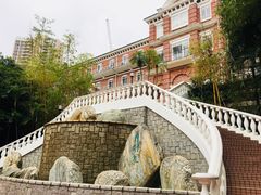 -香港大学