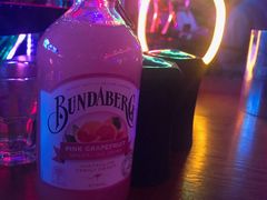 -UP嘻哈酒吧(粉巢店)