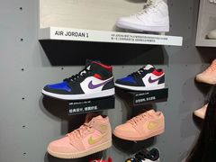 -NIKE品牌体验店(南京东路店)